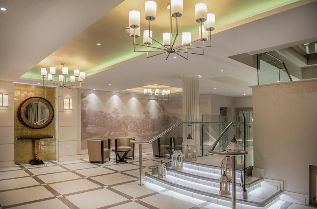 Hal van Crown Plaza Belfast