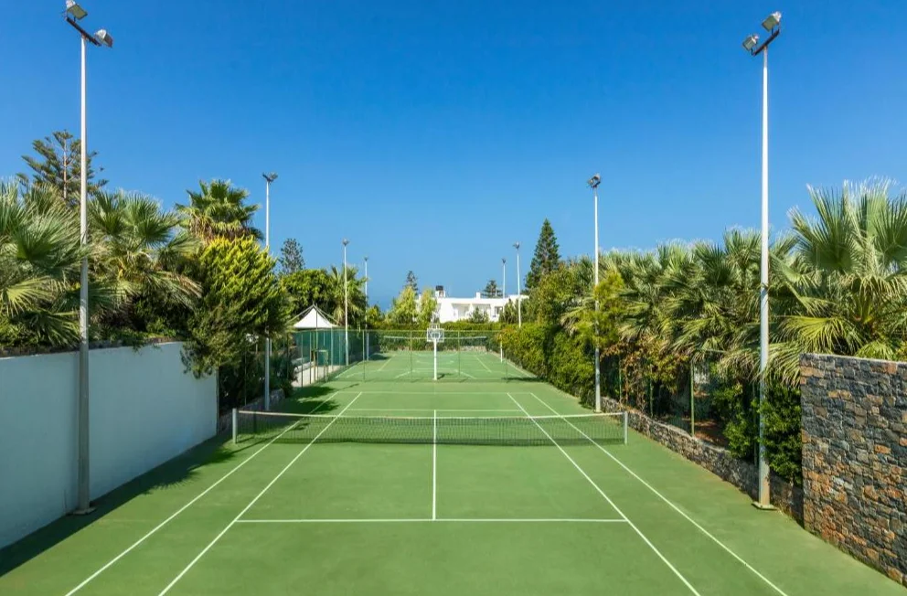 The Island Hotel (Adult only) tennisbaan
