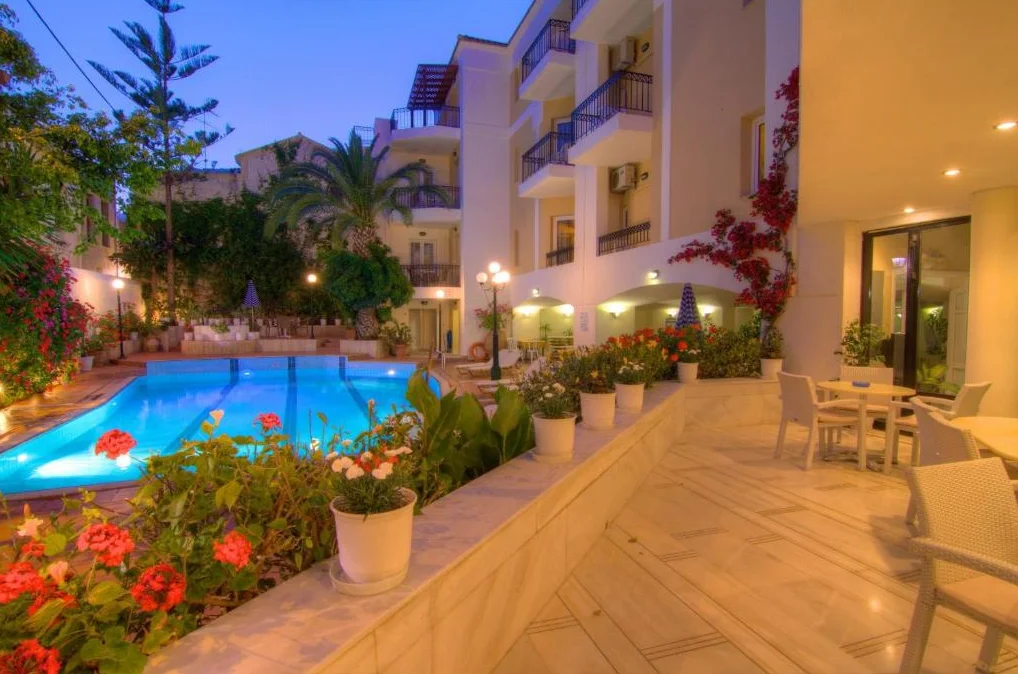 Fortezza Hotel zwembad 