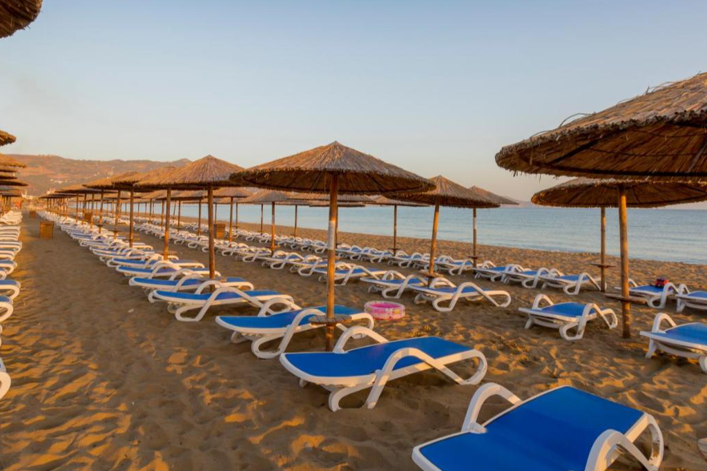 Dessole Dolphin Bay Resort