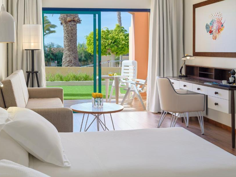 H10 Playa Esmeralda