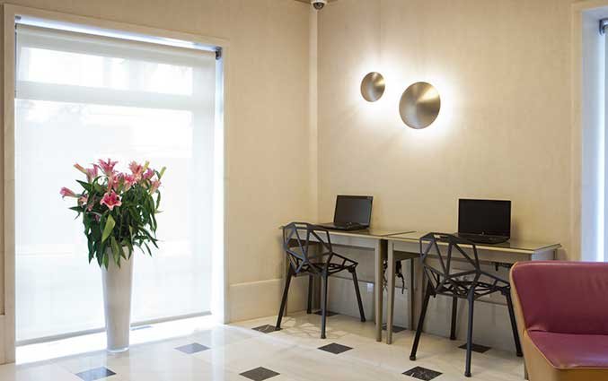 Computerhoek van Hotel Regente in Madrid