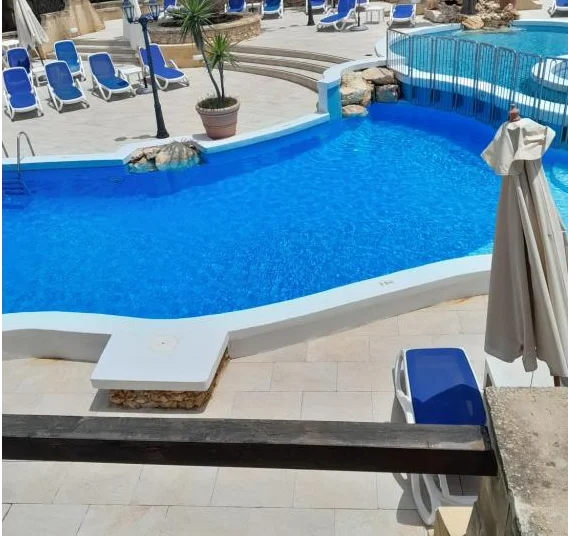 Cornucopia Hotel zwembad 
