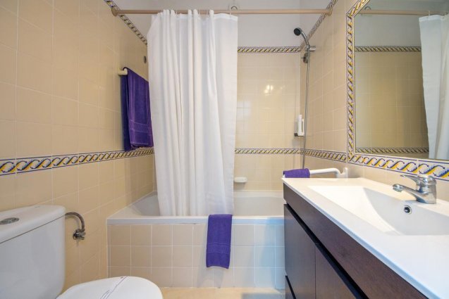 Badkamer van Hotel Balaia Mar in de Algarve