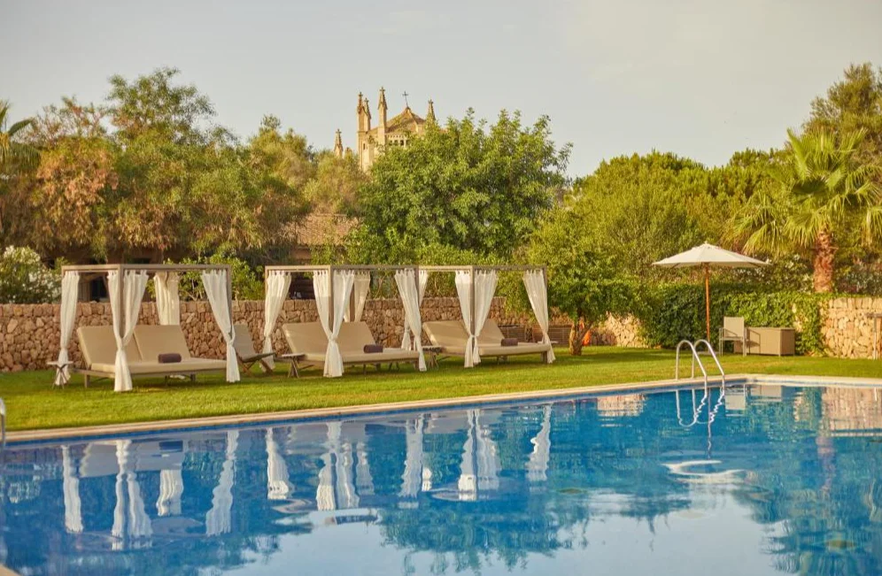 Zoëtry Mallorca Wellness & Spa ligbedden 