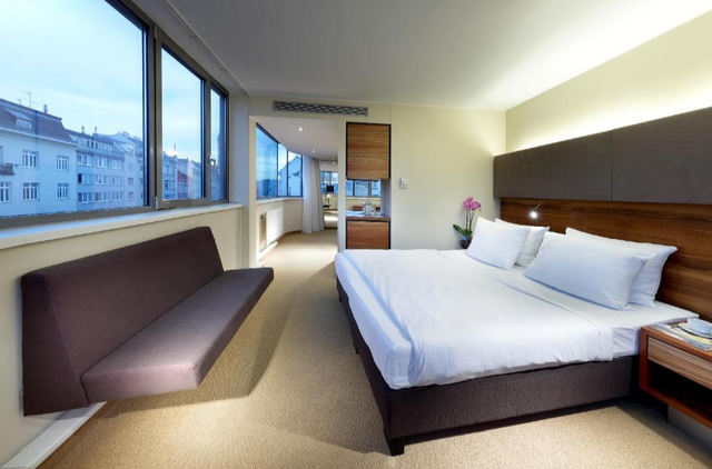 Eurostars Embassy