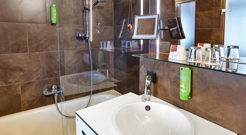 Badkamer van Hotel Austria Trend Beim Theresianum in Wenen