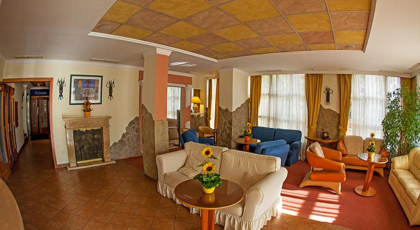 Lobby van Hotel Mediterran in Budapest