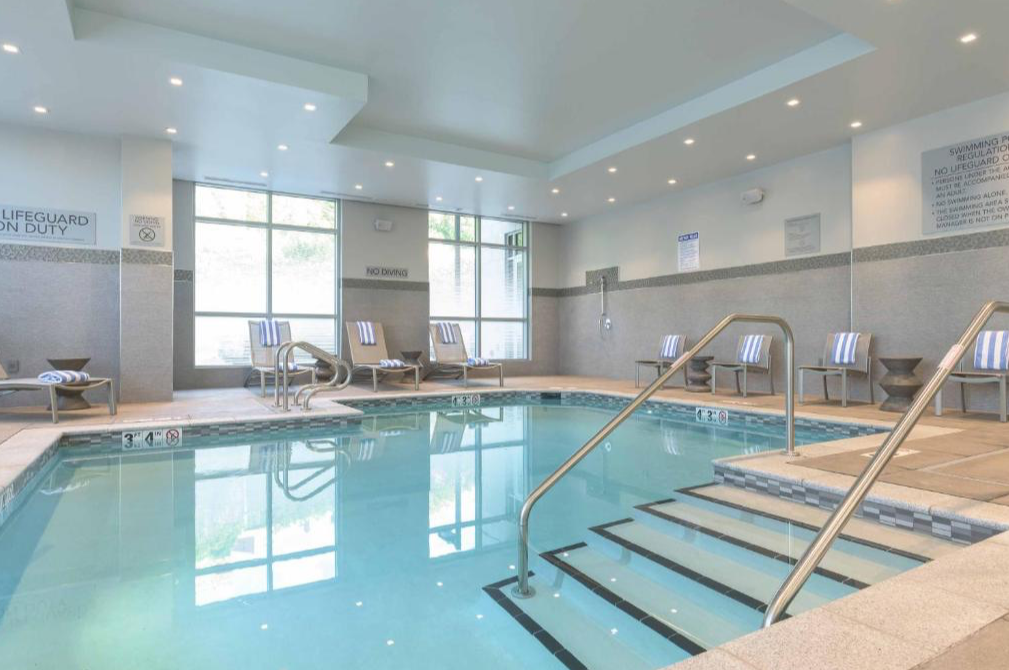 Courtyard by Marriott Edgewater NYC Area