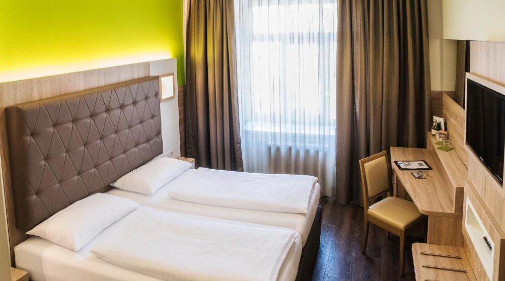 Goldenes Theater Hotel