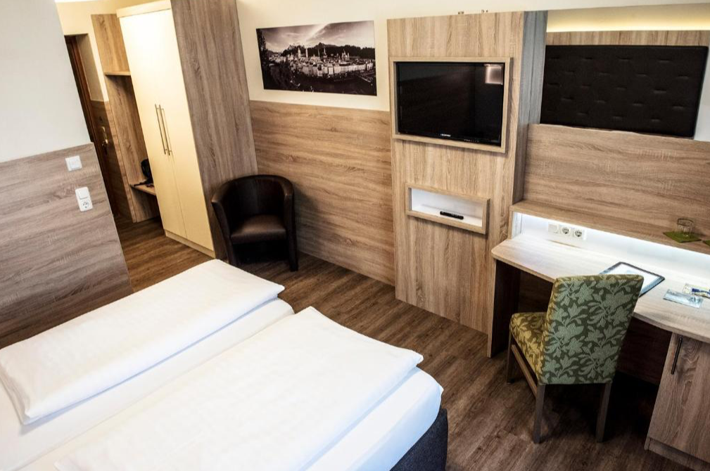 Goldenes Theater Hotel