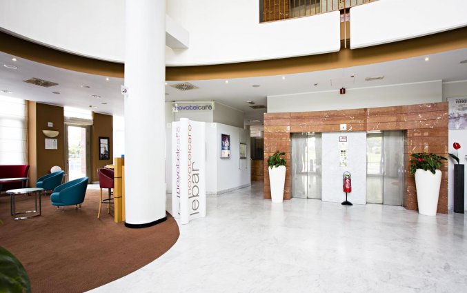 Entree van Hotel Novotel Torino Corso Giulio Cesare