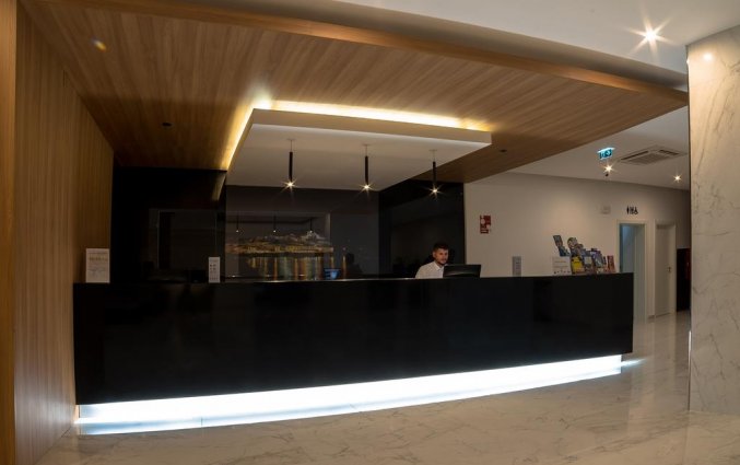 Receptie van Aparthotel Flor Da Rocha in de Algarve