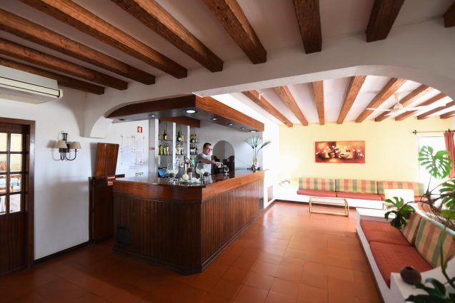 Bar van Hotel Praia da Lota Resort in de Algarve