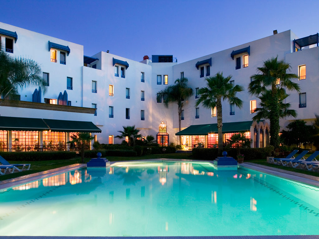Buitenzwembad van Hotel Ibis in Fez
