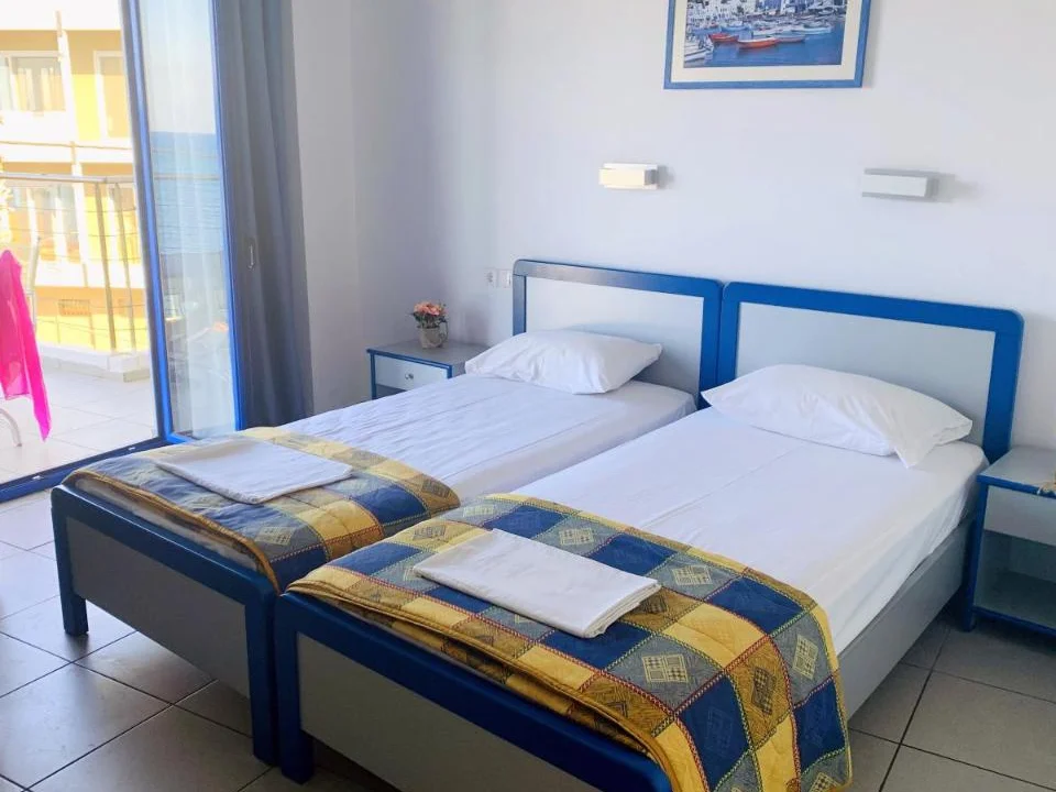 Kassavetis Center - Hotel Studios and Apartments