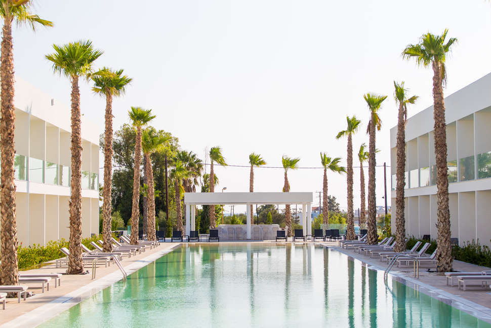 White Dreams Resort