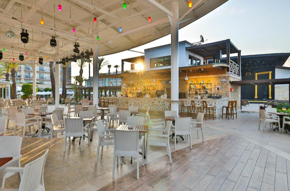 Crystal Family Resort And Spa
