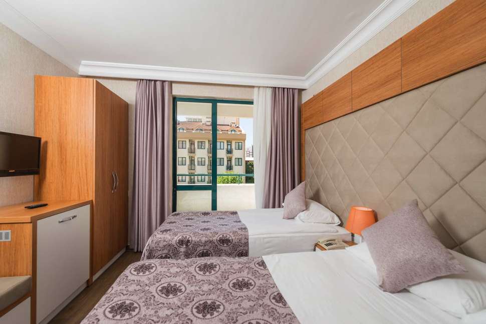 Grand Seker Hotel