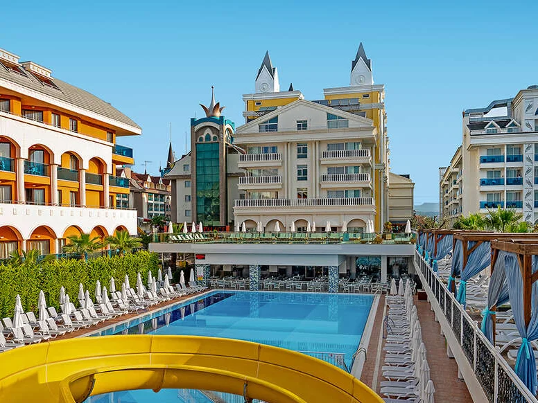 Dream World Resort