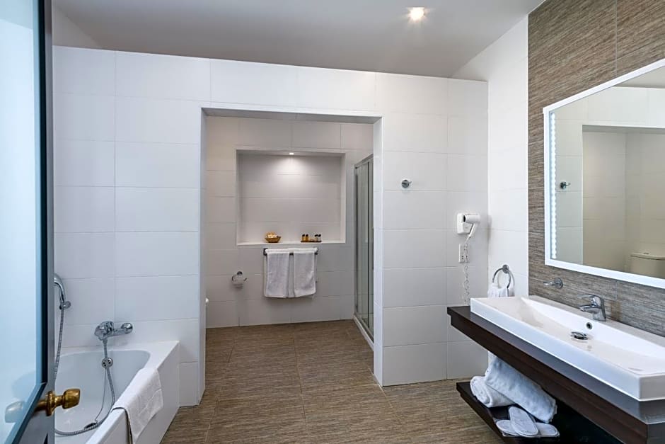 Ta Cenc Hotel