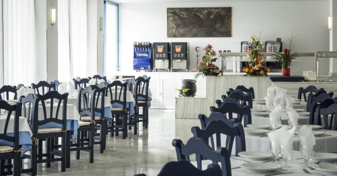 Ontbijtruimte met buffet van Hotel Elegance Vista Blava op Mallorca