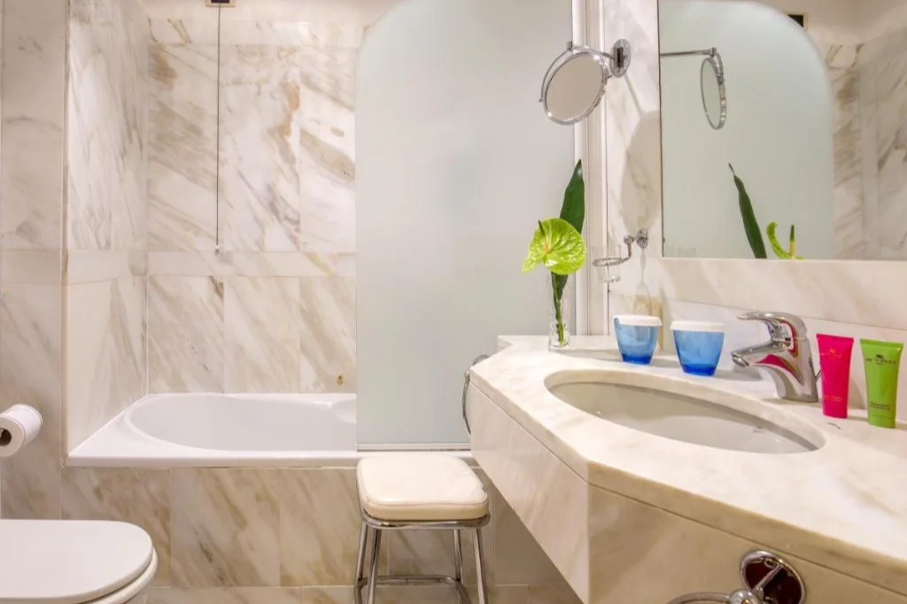 UNAWAY Empire roma Badkamer