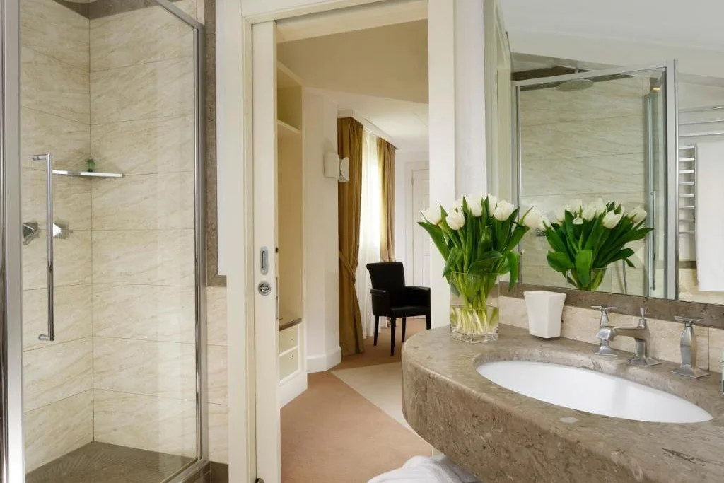 Maison Milano Una Esperienze Badkamer met douche