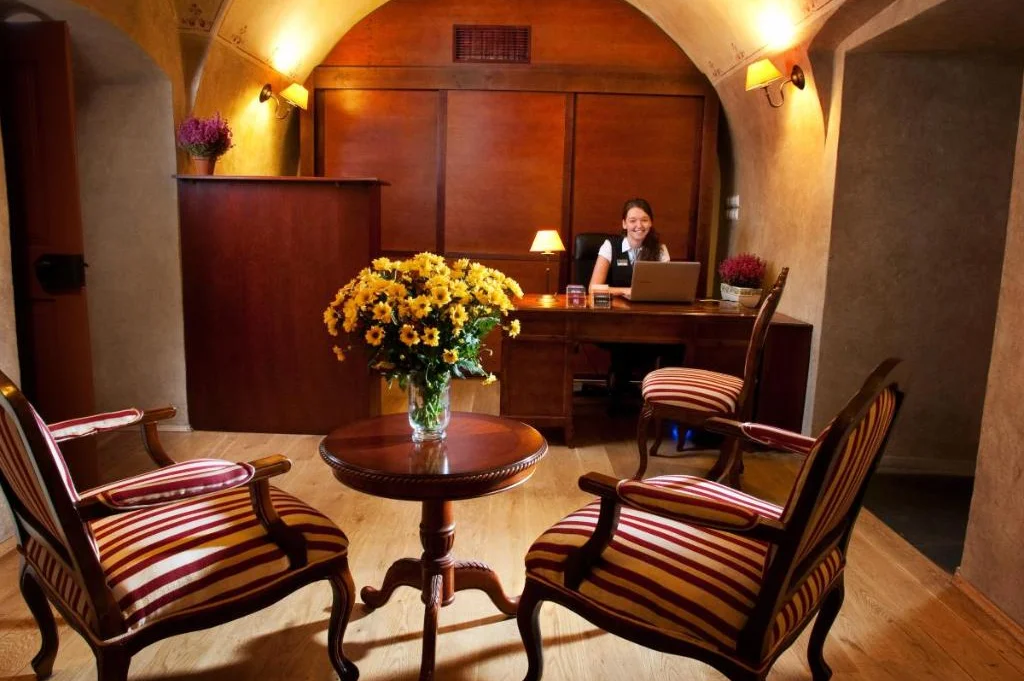 Hotel Santi Receptie