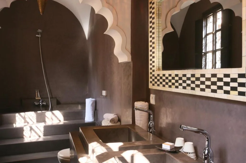 Ambre Epices Medina Riad badkamer