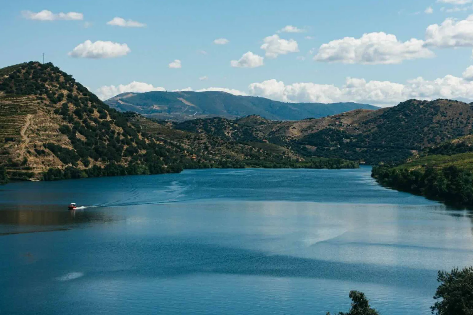 portugal lake north
