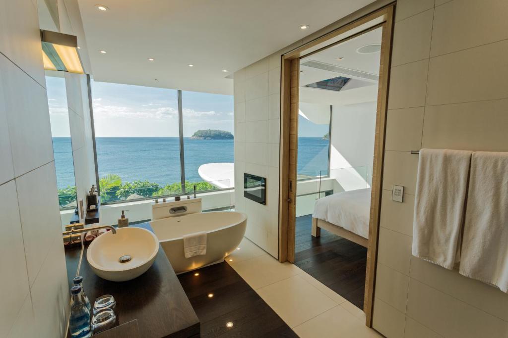 Luchthaven shuttle bij Kata Rocks