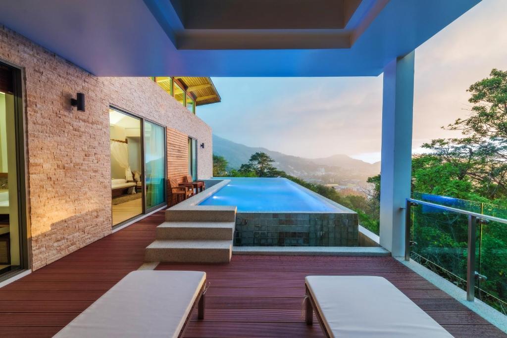 Buitenzwembad bij Wyndham Sea Pearl Resort