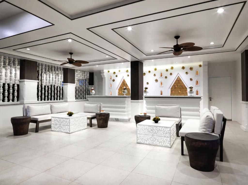 Bar in Chanalai Flora Resort