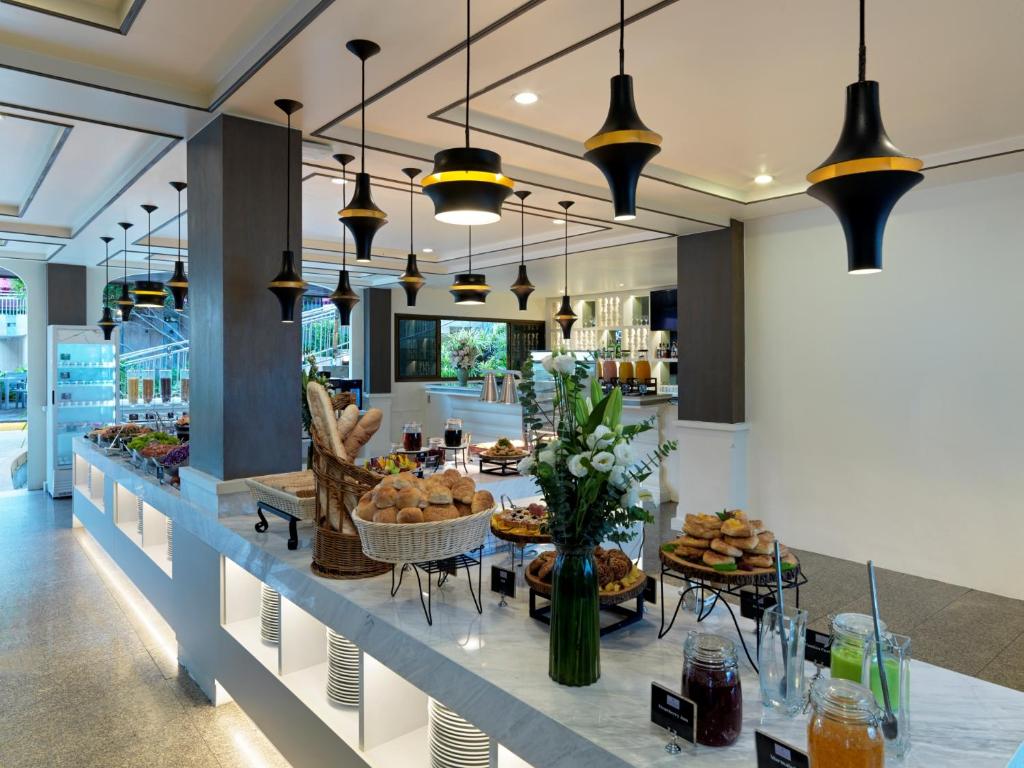 Restaurant in Chanalai Flora Resort