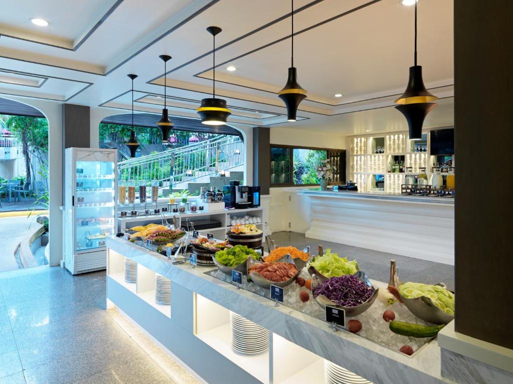 Restaurant in Chanalai Flora Resort