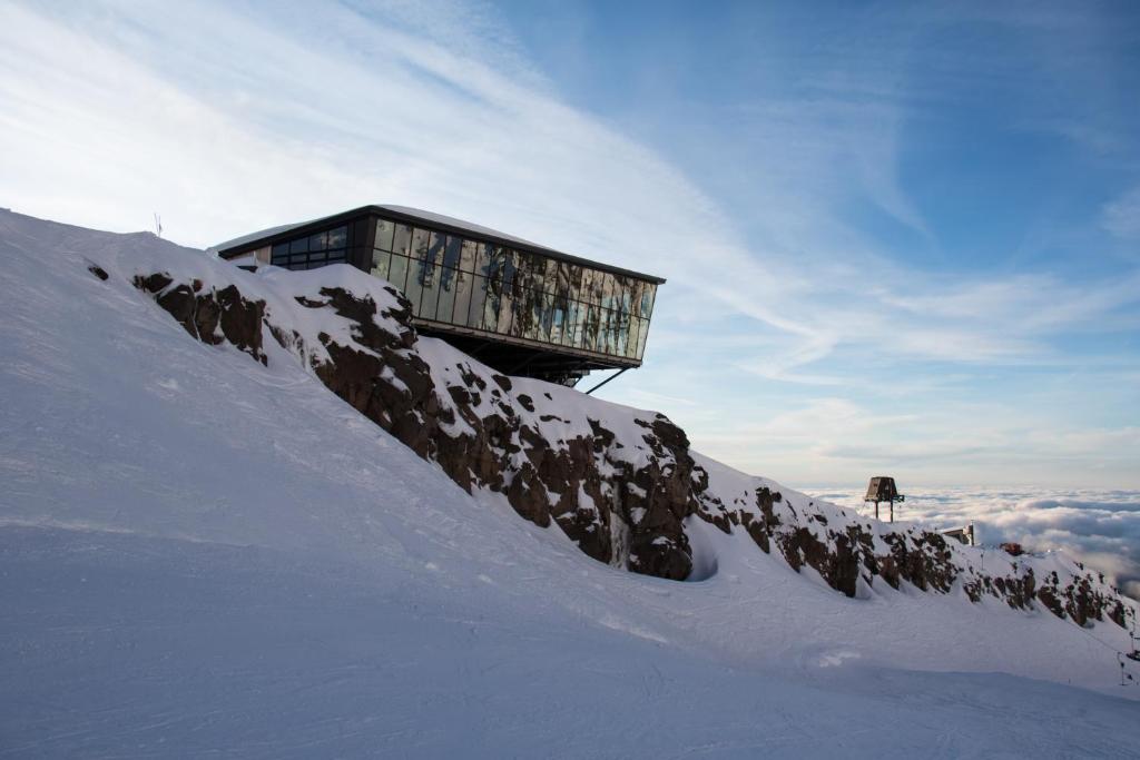 Goed ontbijt bij Plateau Lodge