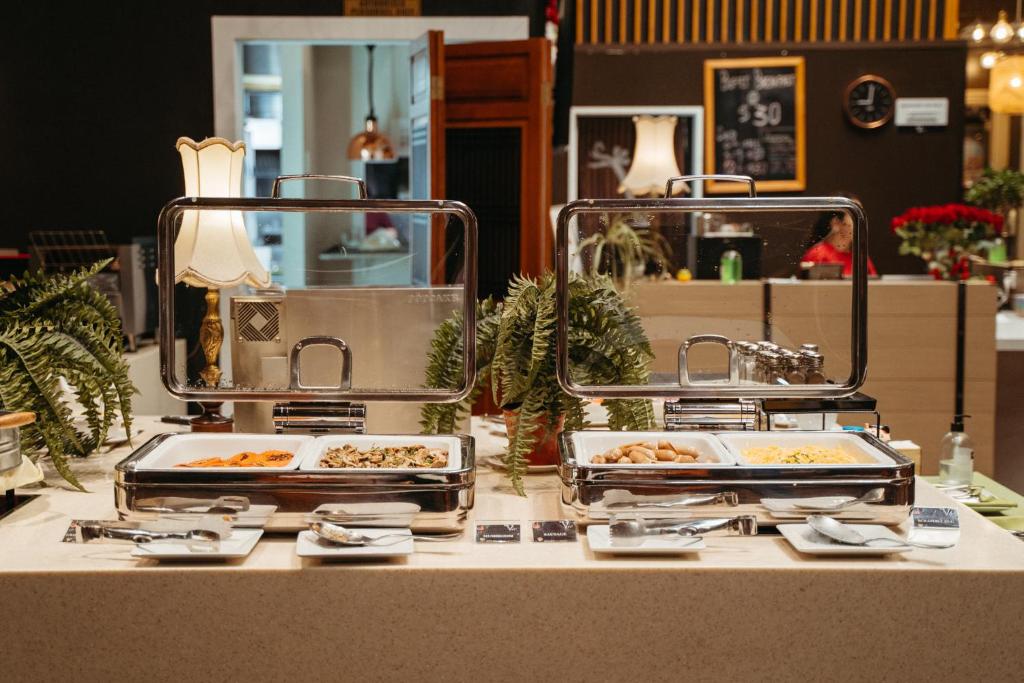 Restaurant in Auckland City Hotel - Hobson St