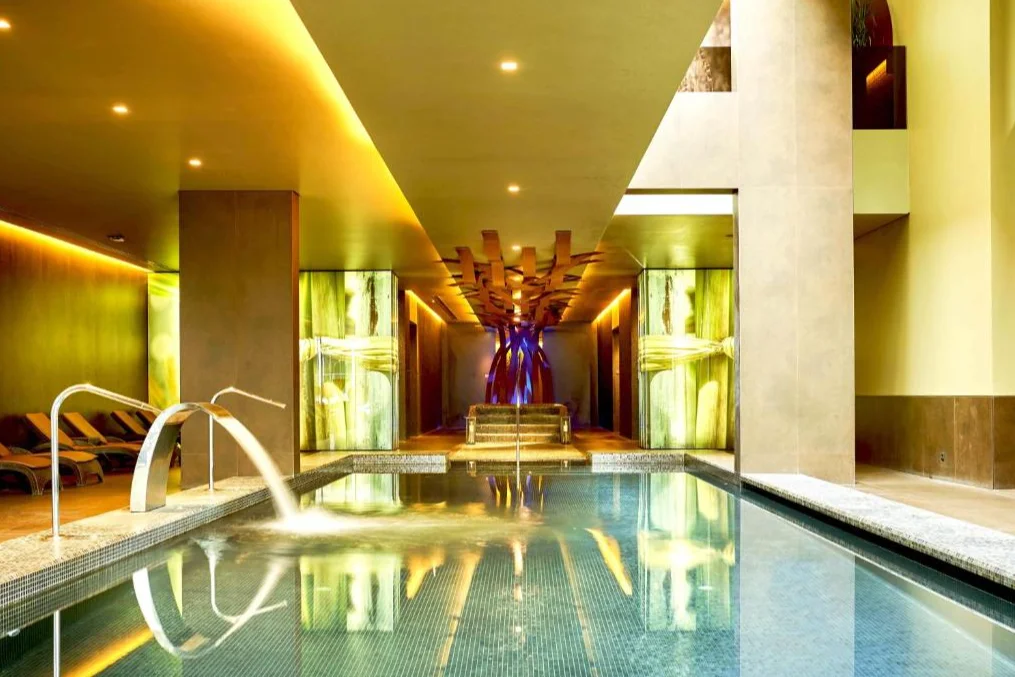Saccharum Resort binnenzwembad 