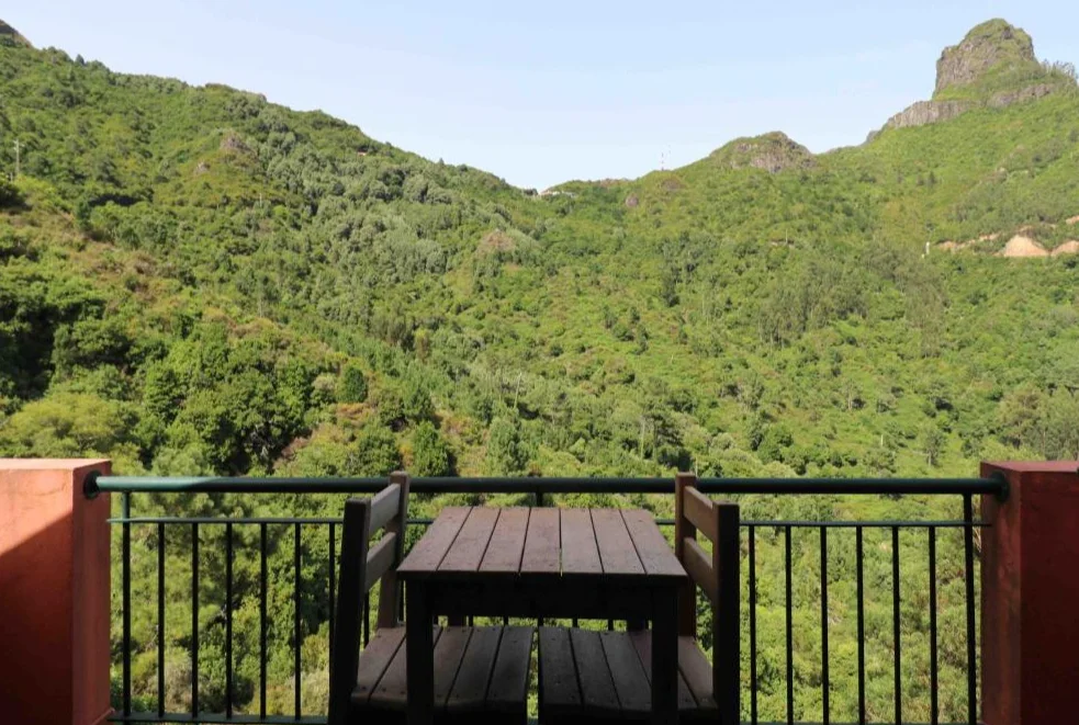 Valley View Hotel Encumeada uitzicht 