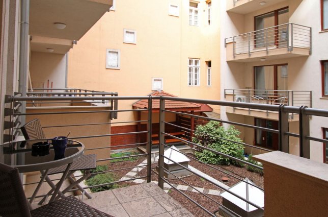 Terras van een studio of appartement van Opera Residence in Budapest