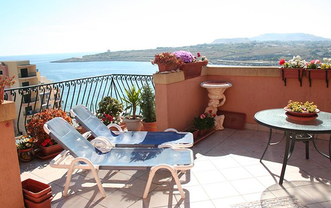 Terras van balkon van appartementen White Dolphin Holiday Complex op Malta