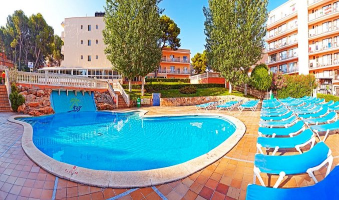 Buitenzwembad van Hotel Club Palma Bay op Mallorca