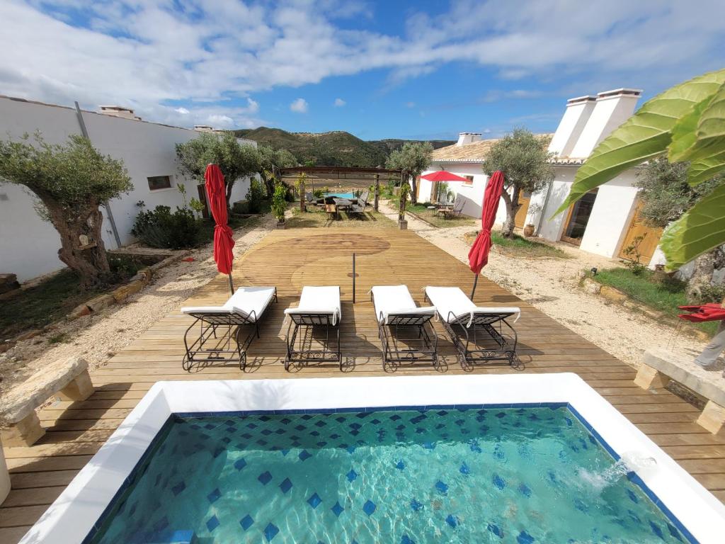Vale D. Sancho Eco Turismo - zwembad met terras