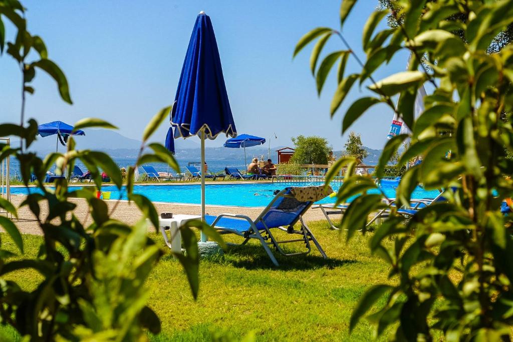 Barbati Bay Elegant Beach - zwembad met zeezicht