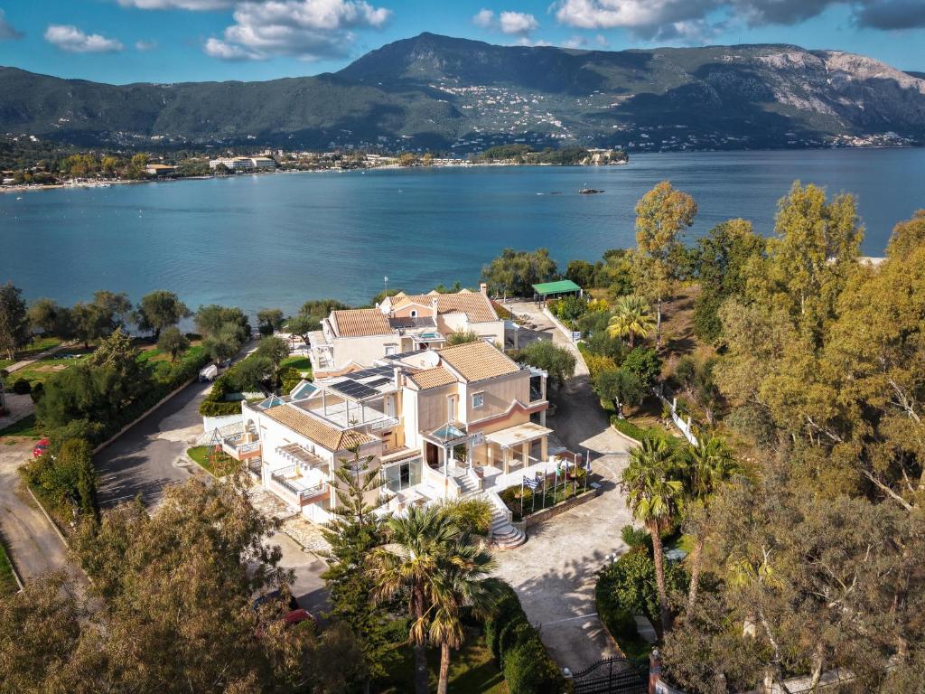 Saint Nicholas Beach Resort - luchtfoto van de baai