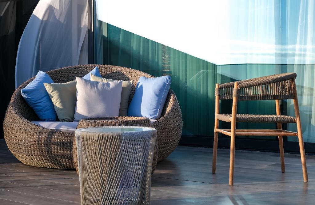 Avanel Signature - terras met loungebank
