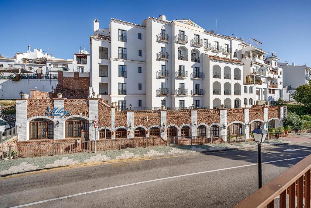Beneste Frigiliana - het hotel vanaf de straat