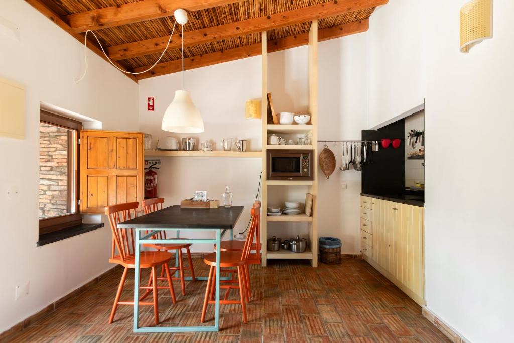 Monte da Vilarinha - keuken met eethoek