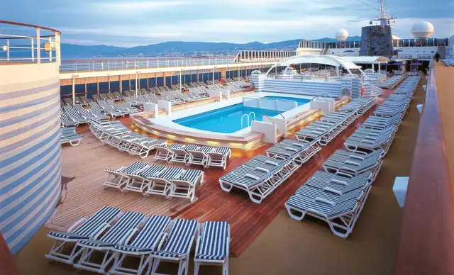 Rondreis Puglia MSC cruise Griekse Eilanden dek op schip